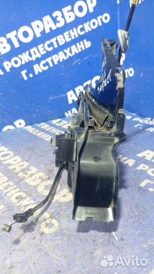 Задний левый замок двери Ford Focus 2 седан 2008