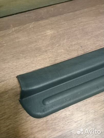 Накладка на порог (внутренняя) передняя правая