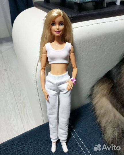 Barbie yoga made to move