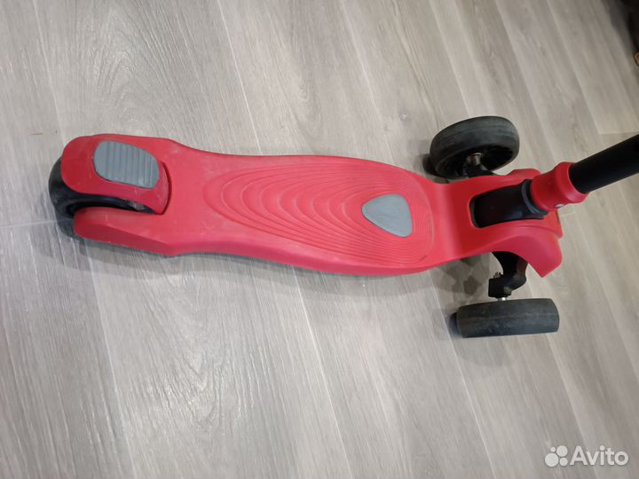 Самокат детский трехколесный