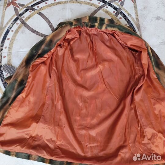 Пальто женское искусств.гладкий мех р.48-50