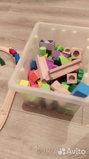 Железная дорога, игрушки из дерева