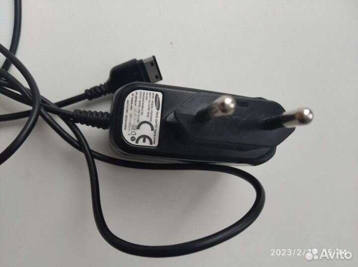 Зарядное устройство