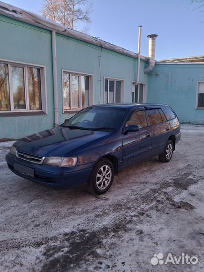 Toyota Caldina 1.5 AT, 1999, 300 000 км