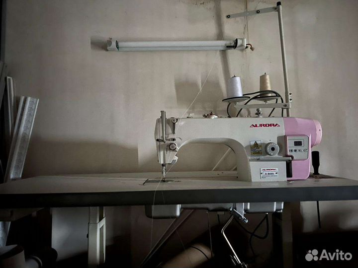 Оверлок 5-ти ниточный новый+машинка цеховская