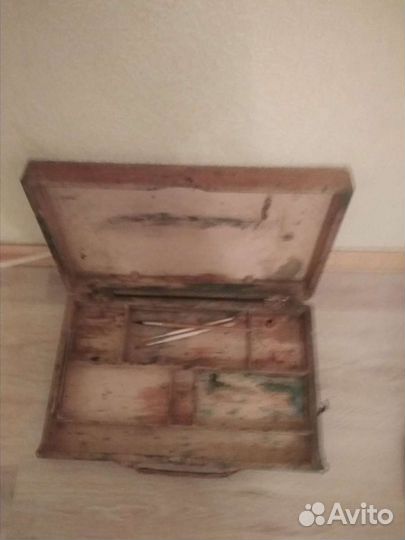 Мольберт этюдник. Сажа газовая.1972 г. Раритет