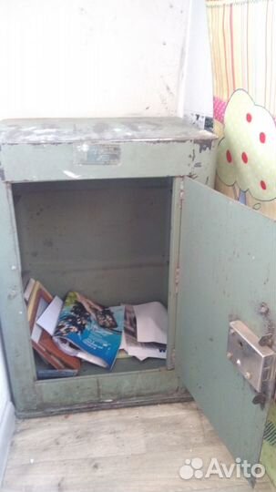Продам сейф размером 70*50*40
