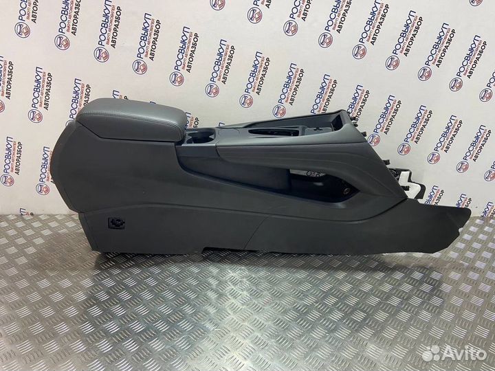 Подлокотник Haval F7