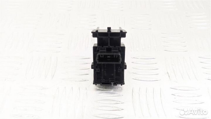 Кнопка стеклоподъемника Lexus UX