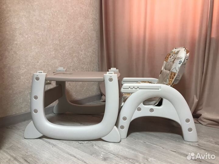 Детский стульчик для кормления