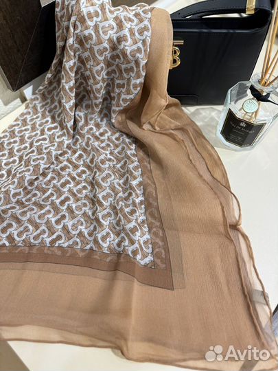 Шарф головной убор