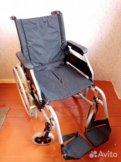 Коляска инвалидная