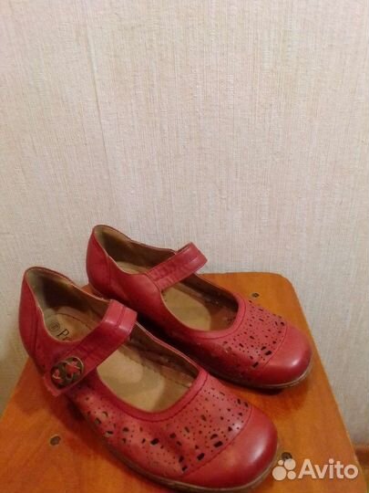 Туфли женские 39 размер кожаные новые