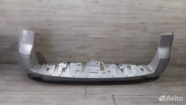 Бампер задний под парктроники Toyota Land Cruiser