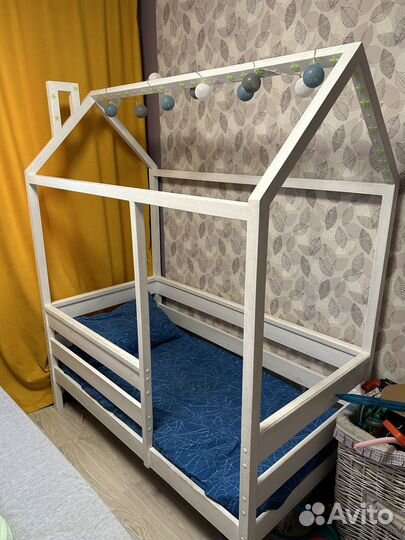 Детская кровать домик