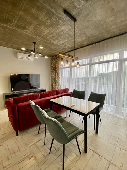 2-к. квартира, 90 м², 3/3 эт.