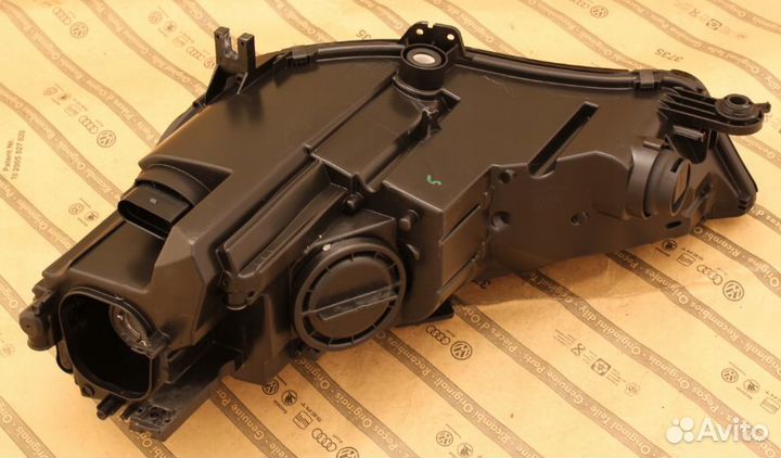 Фара правая audi A4 B9 8W0 15-19 BI-xenon
