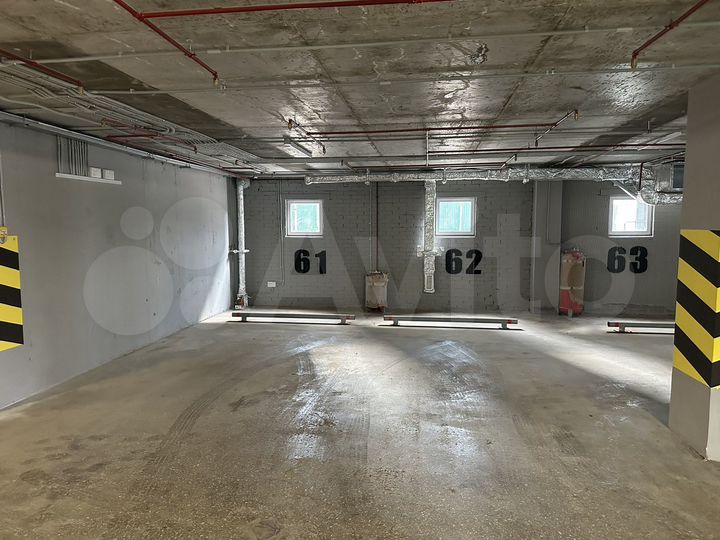 Машиноместо, 20 м²