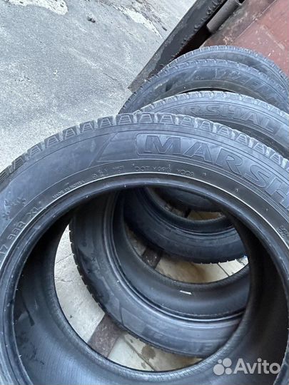 Marshal KW22 215/55 R17