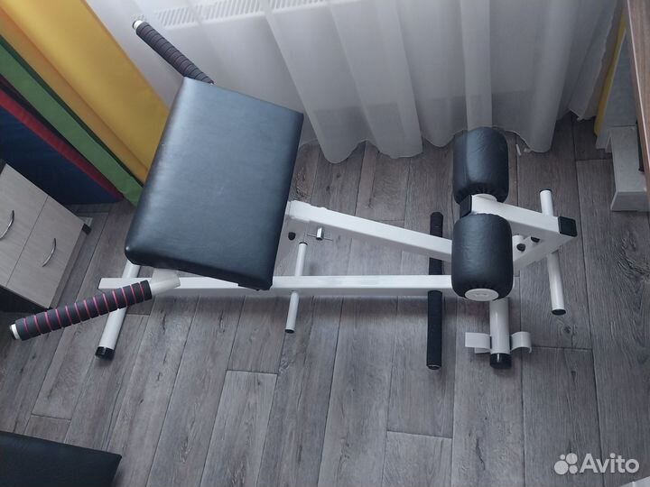 Тренажер для гиперэкстензии