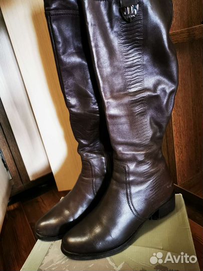 Женские сапоги и ботинки. 39-40 р-р