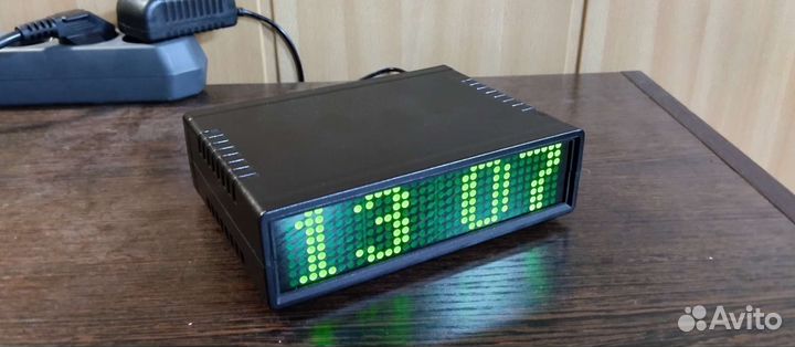 Часы метеостанция