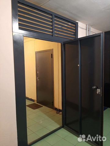 Металлическая Дверь перегородка с отделкой