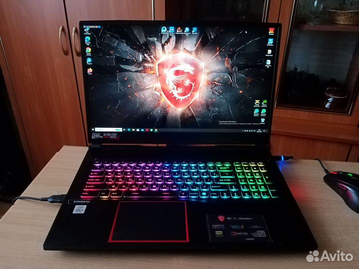 Ноутбук MSI