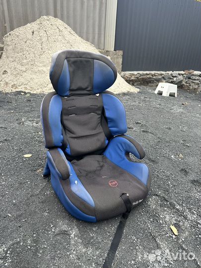Автомобильное кресло