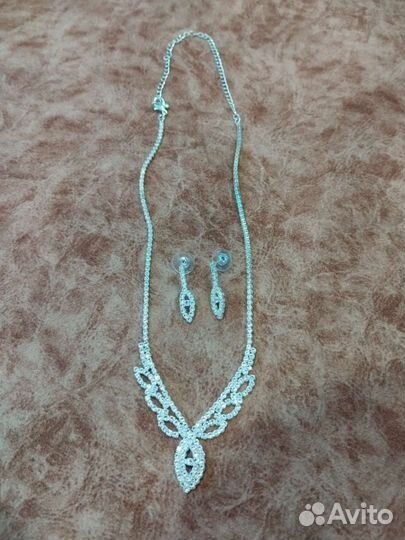 Комплект бижутерии