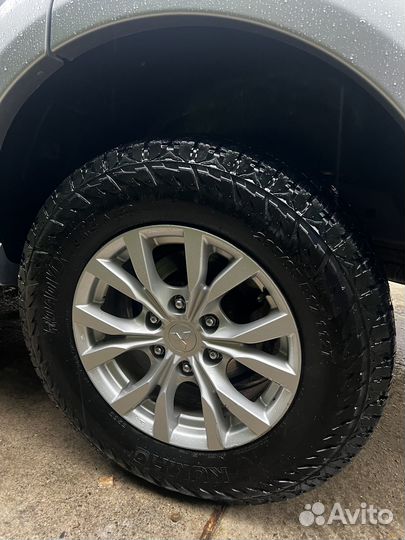 Kumho Road Venture AT52 265/65 R17