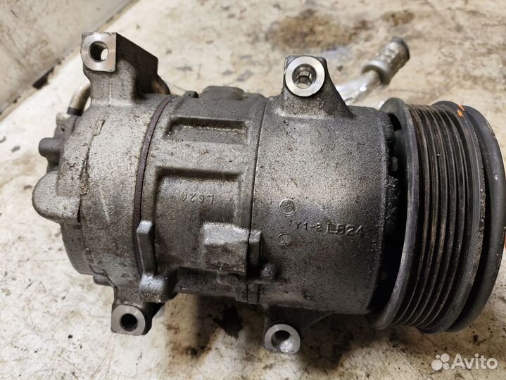 Компрессор кондиционера Toyota Corolla E150