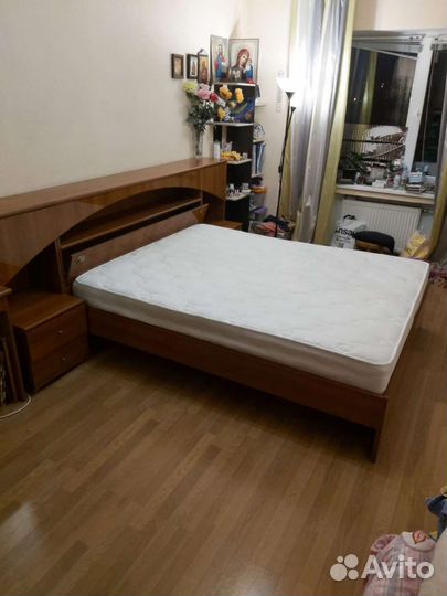 Двухспальная кровать