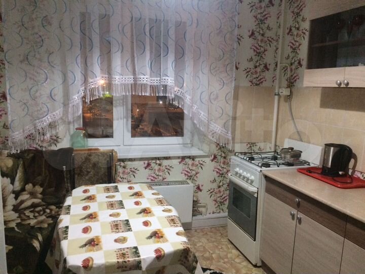 1-к. квартира, 42 м², 4/10 эт.