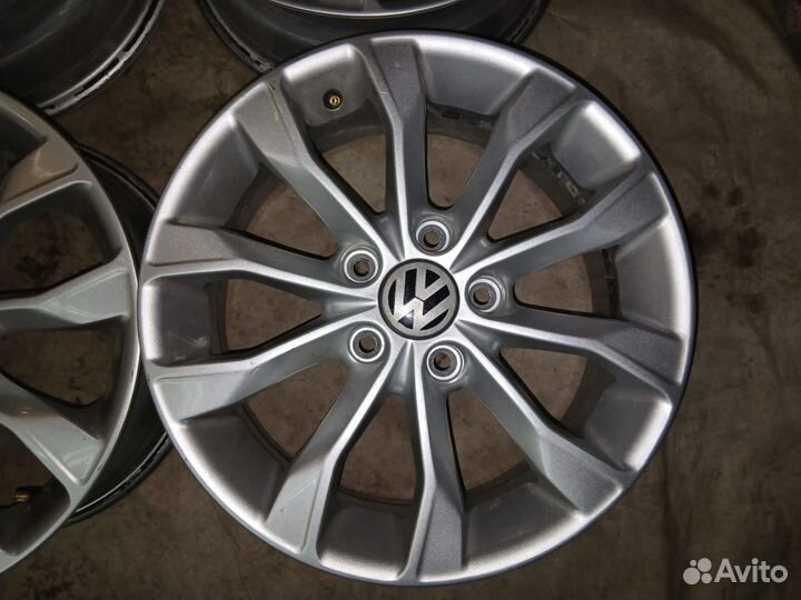 Литые диски Volkswagen R16 5*112 реплика