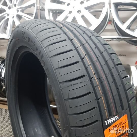 Tracmax X-Privilo RS01+ 265/50 R20 111W