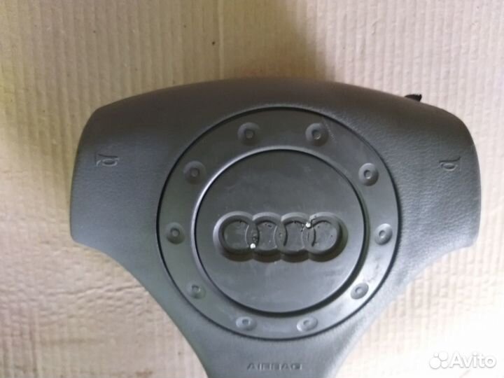 Подушка безопасности Audi Ауди