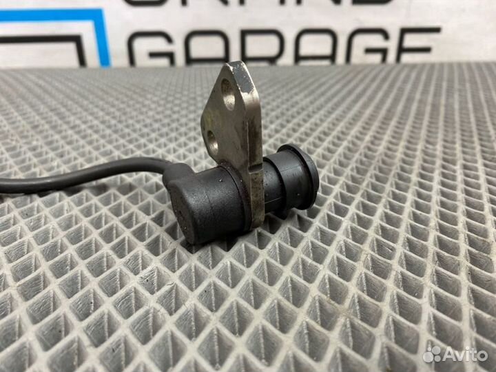 Датчик abs передний левый Mercedes-Benz E-Class