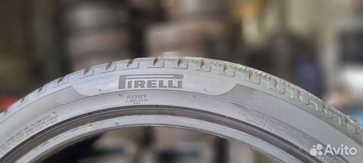 Pirelli Scorpion Winter 275/35 R22