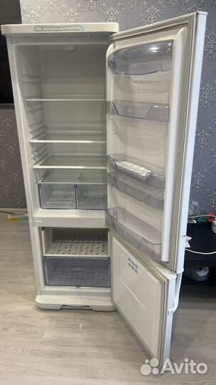 Холодильник Бирюса