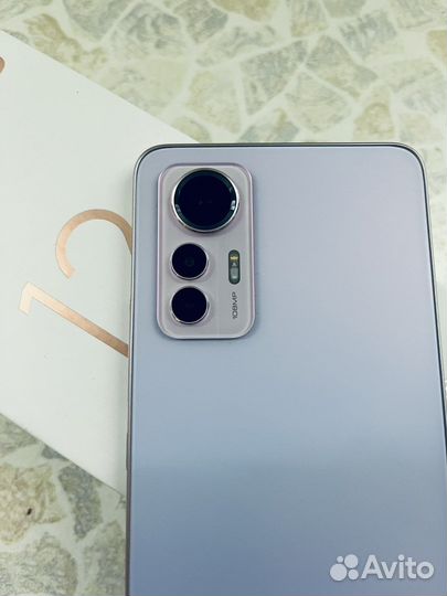 Продам телефон