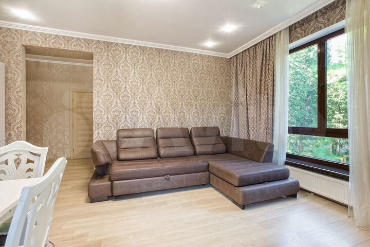 3-к. квартира, 90 м², 3/17 эт.