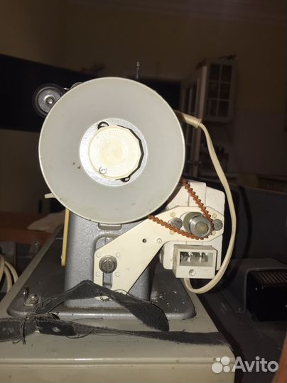 Швейная машина Чайка 3