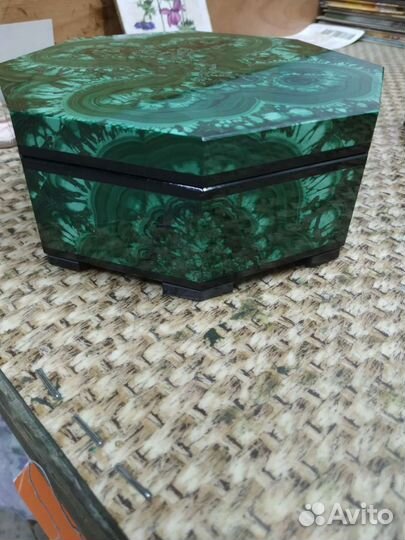 Малахитовая шкатулка