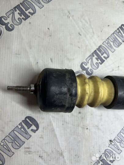 Амортизатор задний Ford Focus 1