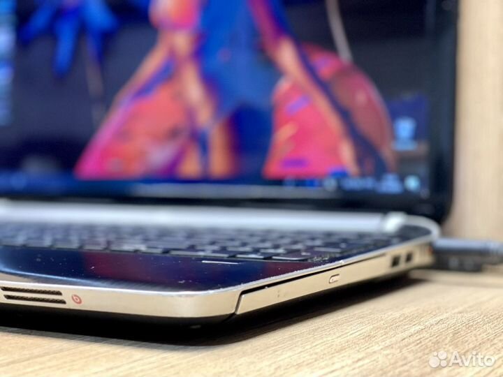 Ноутбук / intel Core i7 / для работы и развлечений