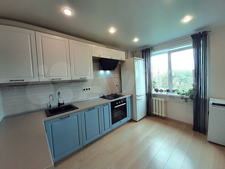 3-к. квартира, 67 м², 8/10 эт.