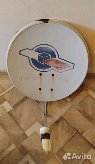 Спутниковая тарелка Триколор тв и конвертер