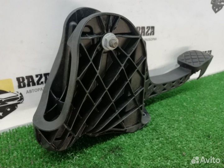 Педаль сцепления Volkswagen Golf
