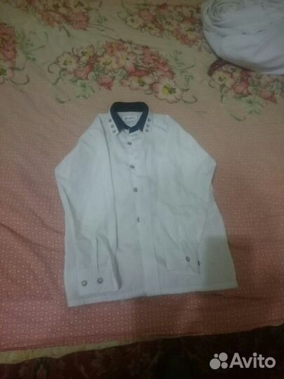 Продам рубашки белые